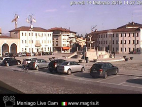 Imagen de vista previa de la cámara web Maniago - Piazza Italia